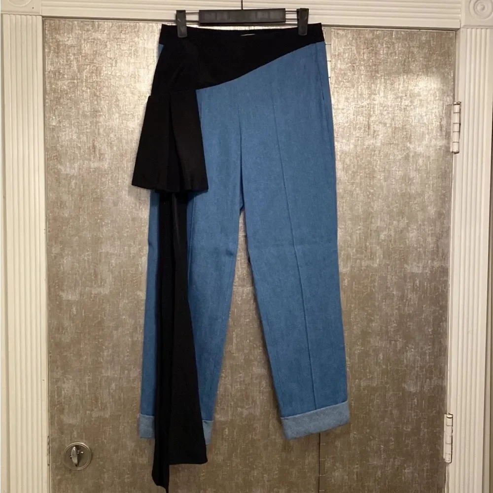 Helplessly Stylish Blue Jeans with Black Sash, US0